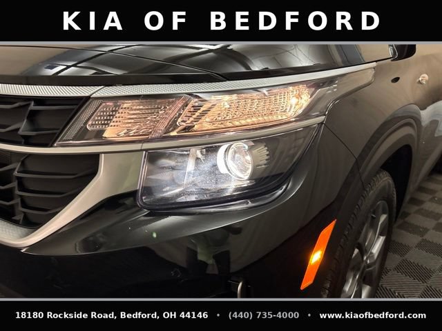 Certified 2026 Kia Seltos LX FWD image 11