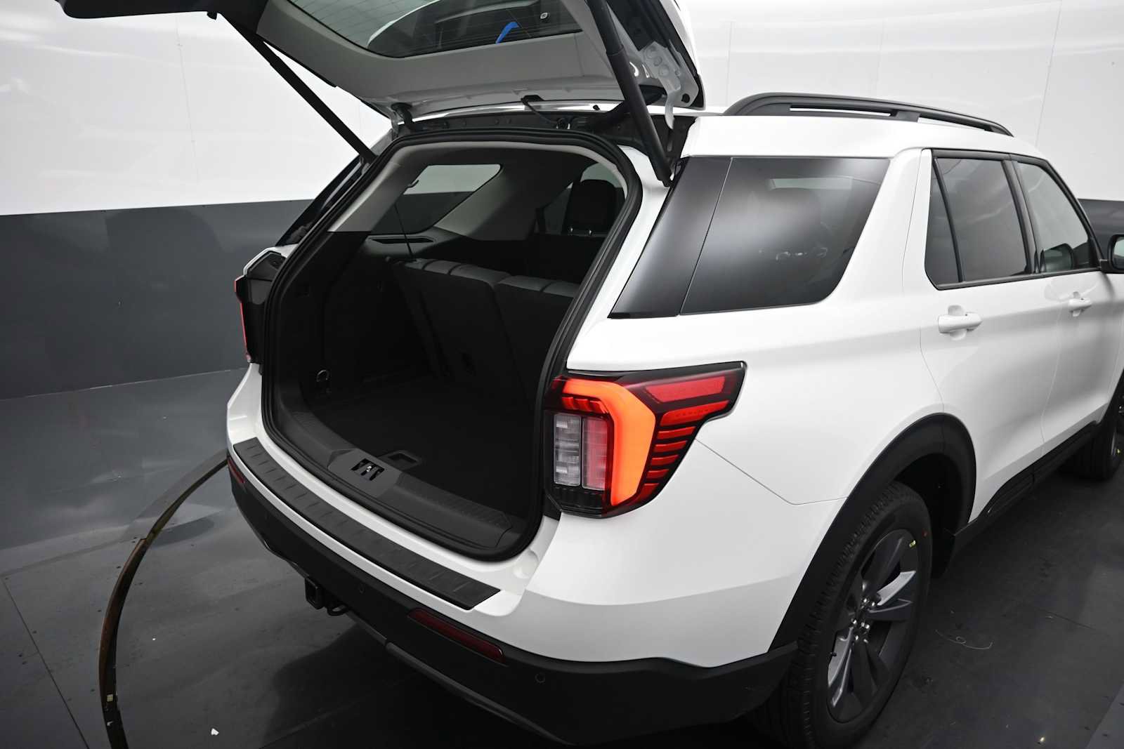 New 2026 Ford Explorer Active w/ Active Comfort Package AWD/4WD image 25