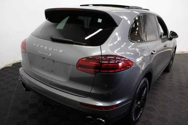 Used 2015 Porsche Cayenne S AWD/4WD image 34