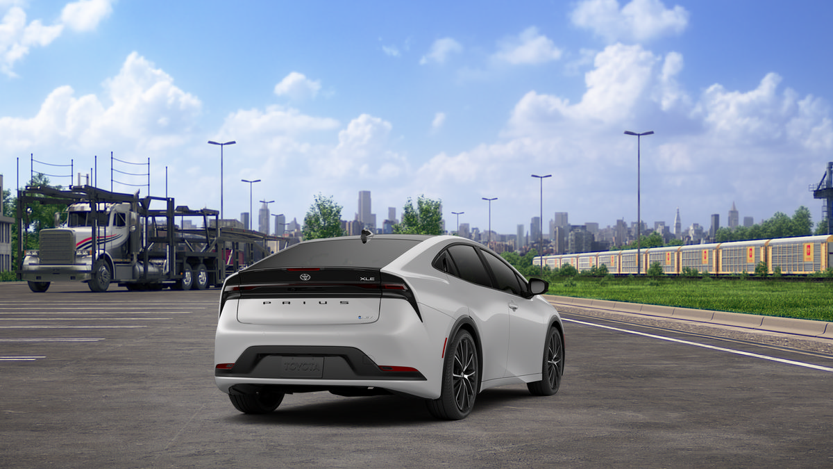New 2027 Toyota Prius XLE FWD image 11