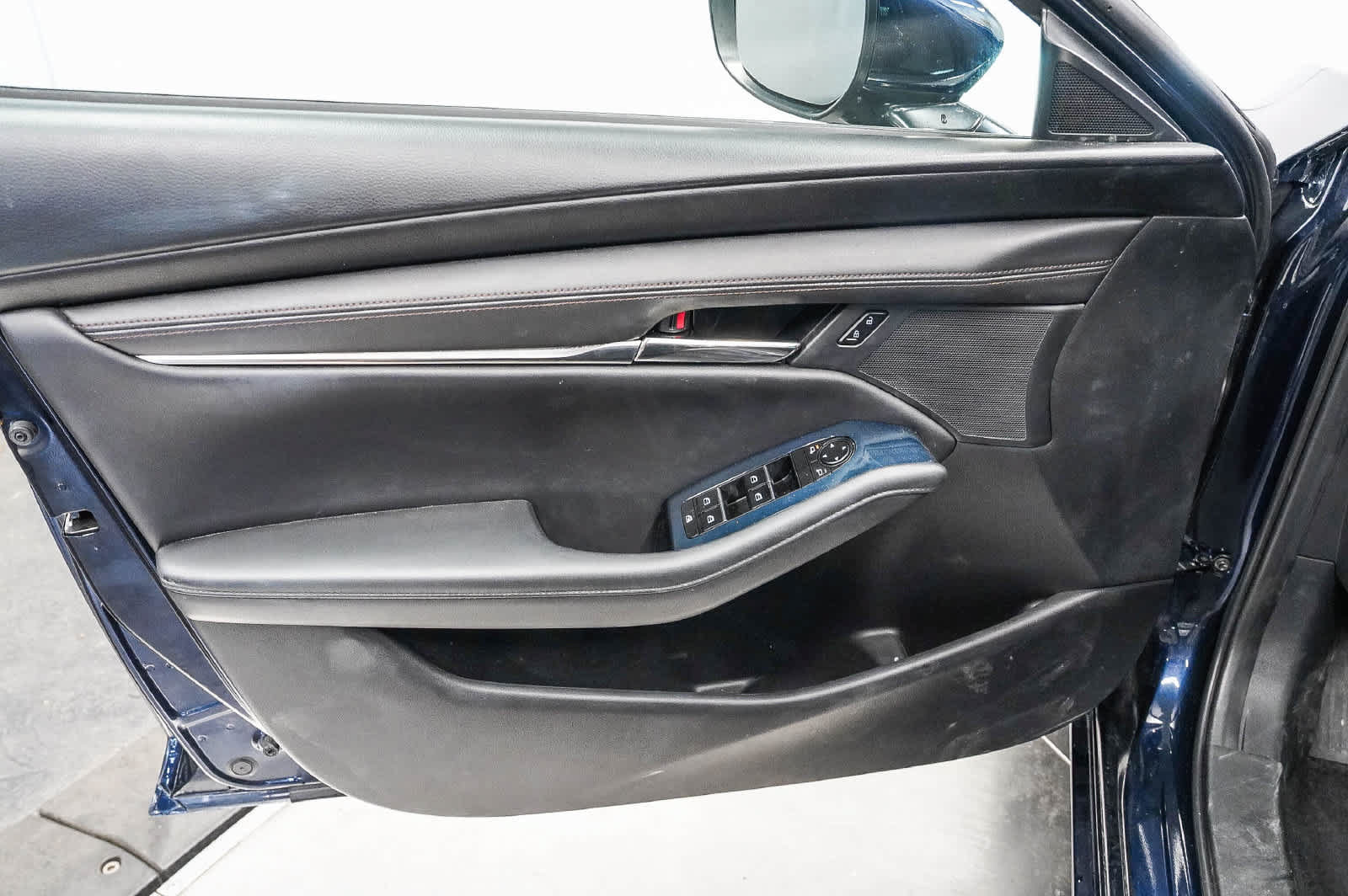 Used 2022 MAZDA MAZDA3 s FWD image 22