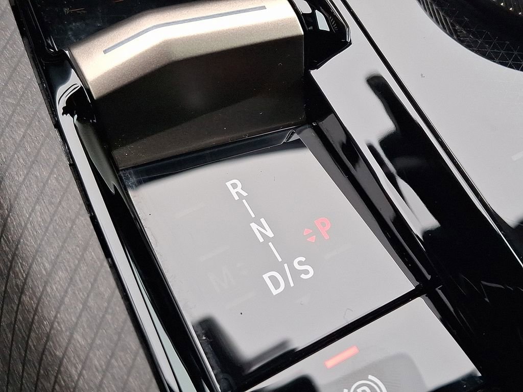 Used 2025 BMW X3 xDrive30i w/ Premium Package image 16