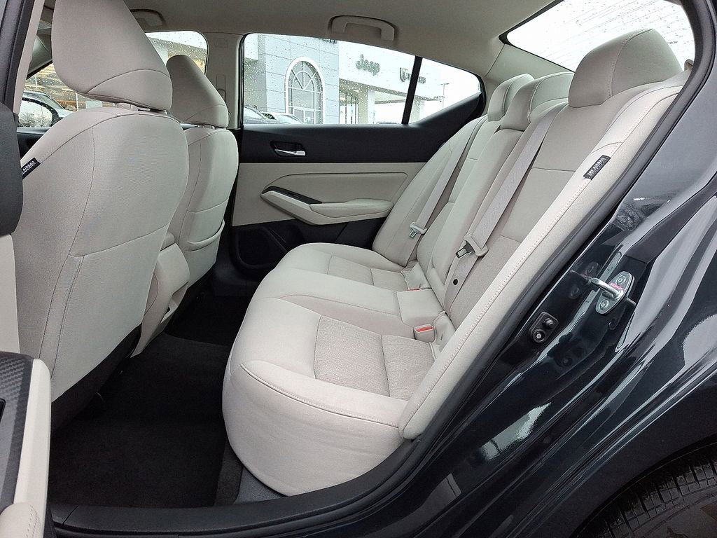 Used 2022 Nissan Altima 2.5 SV image 10