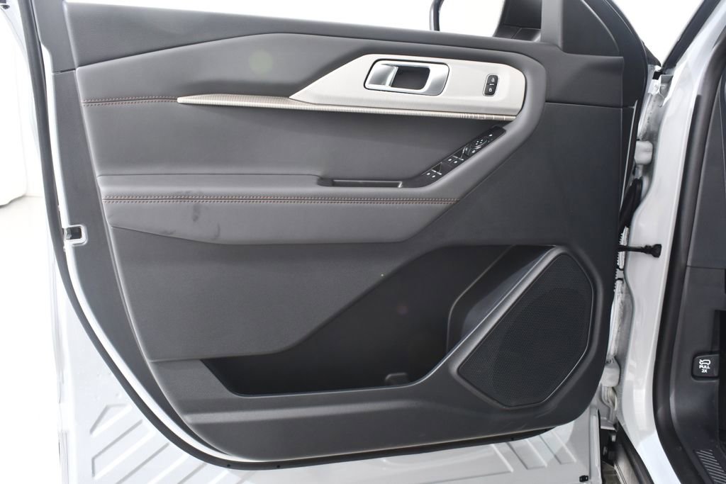 New 2026 Ford Explorer Active AWD/4WD image 26