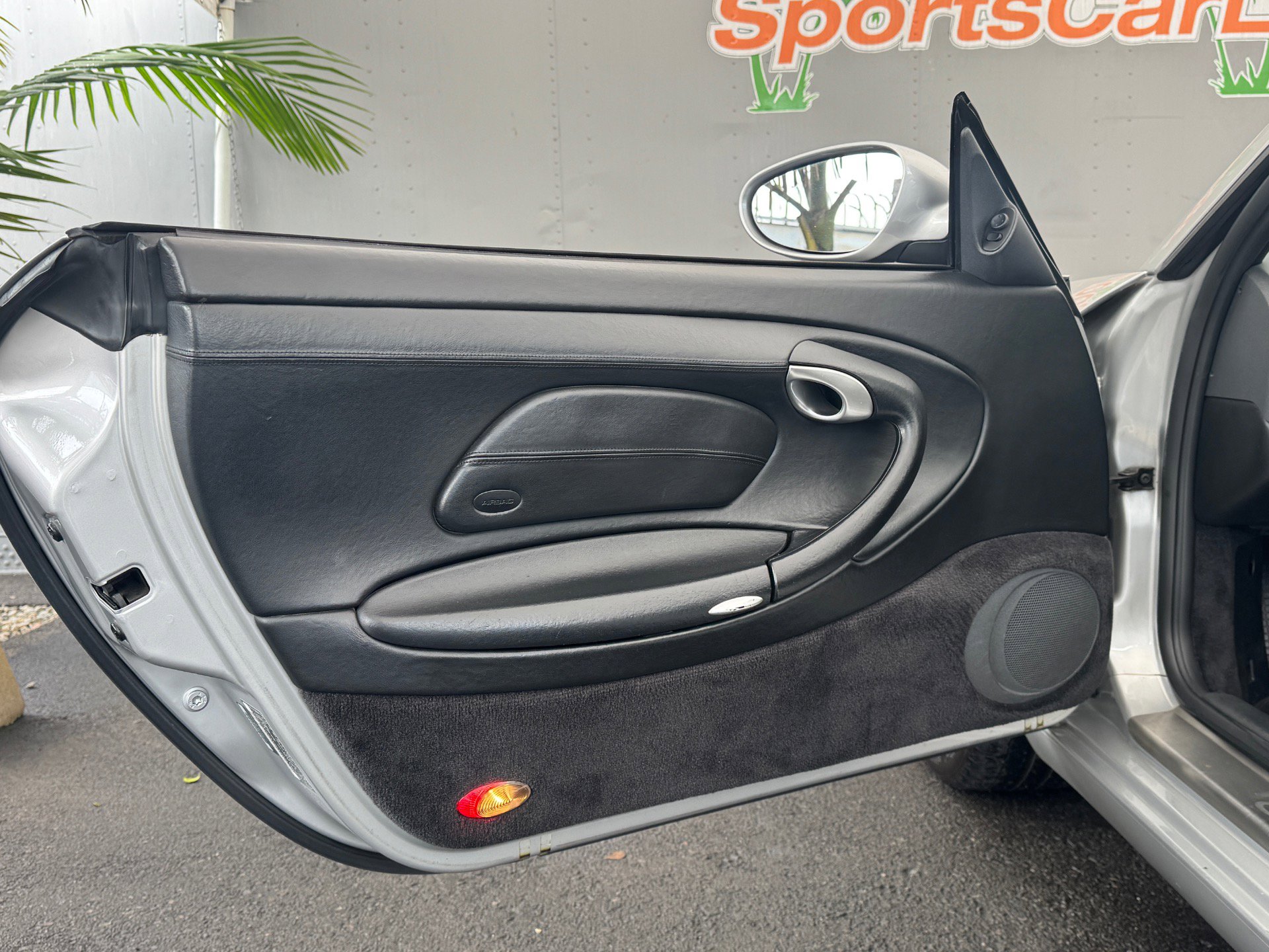 Used 1999 Porsche 911 Cabriolet image 36