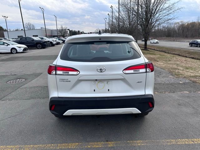 Used 2023 Toyota Corolla Cross L image 4