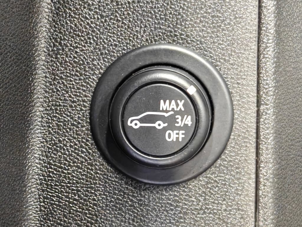 Used 2024 Chevrolet Equinox LT FWD image 42