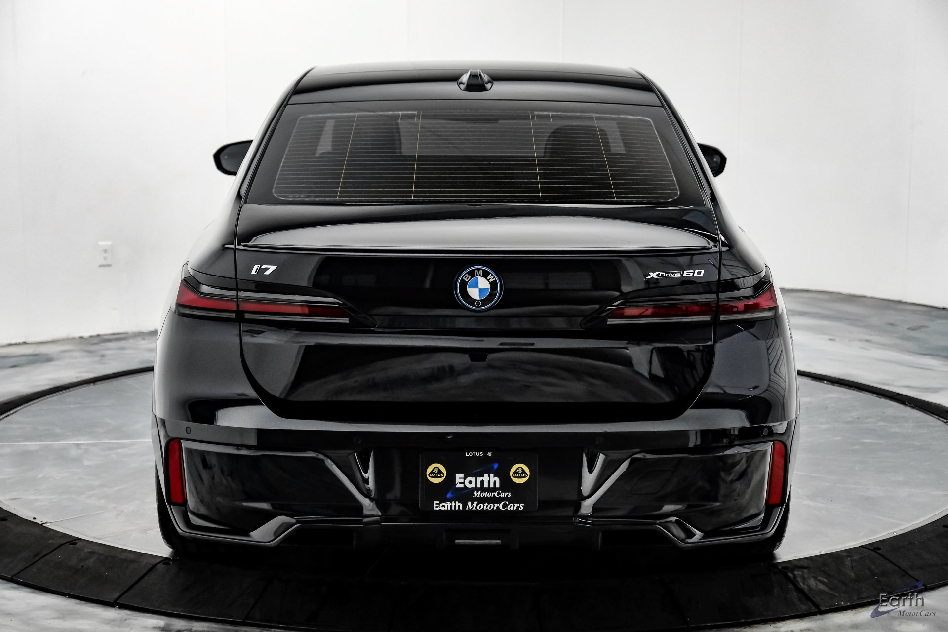 Used 2025 BMW i7 xDrive60 w/ Executive Package AWD/4WD image 13