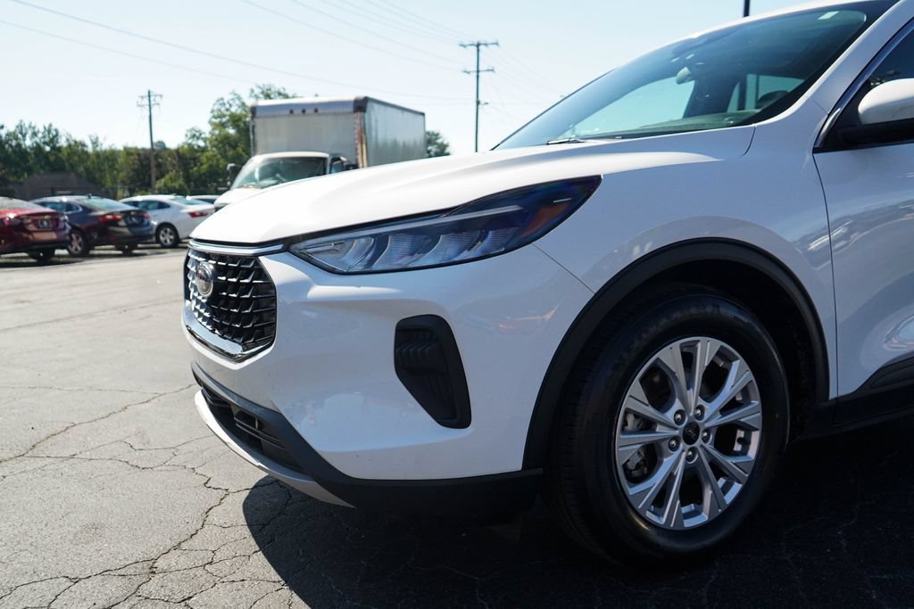 Used 2023 Ford Escape Active w/ Tech Pack #2 FWD image 16