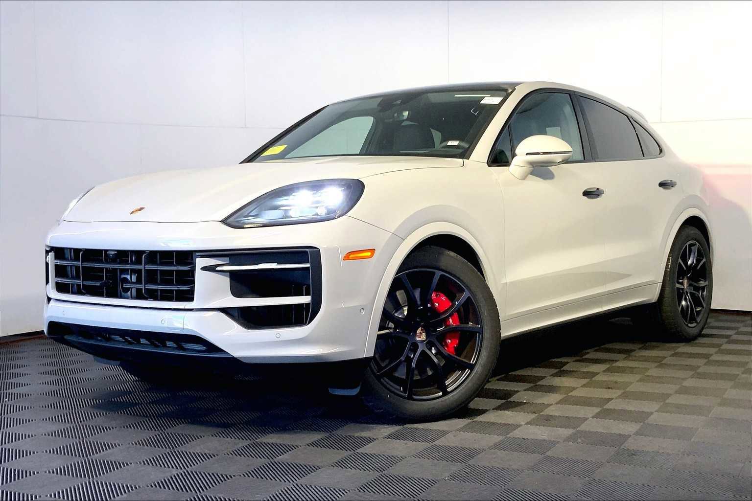 New 2025 Porsche Cayenne S