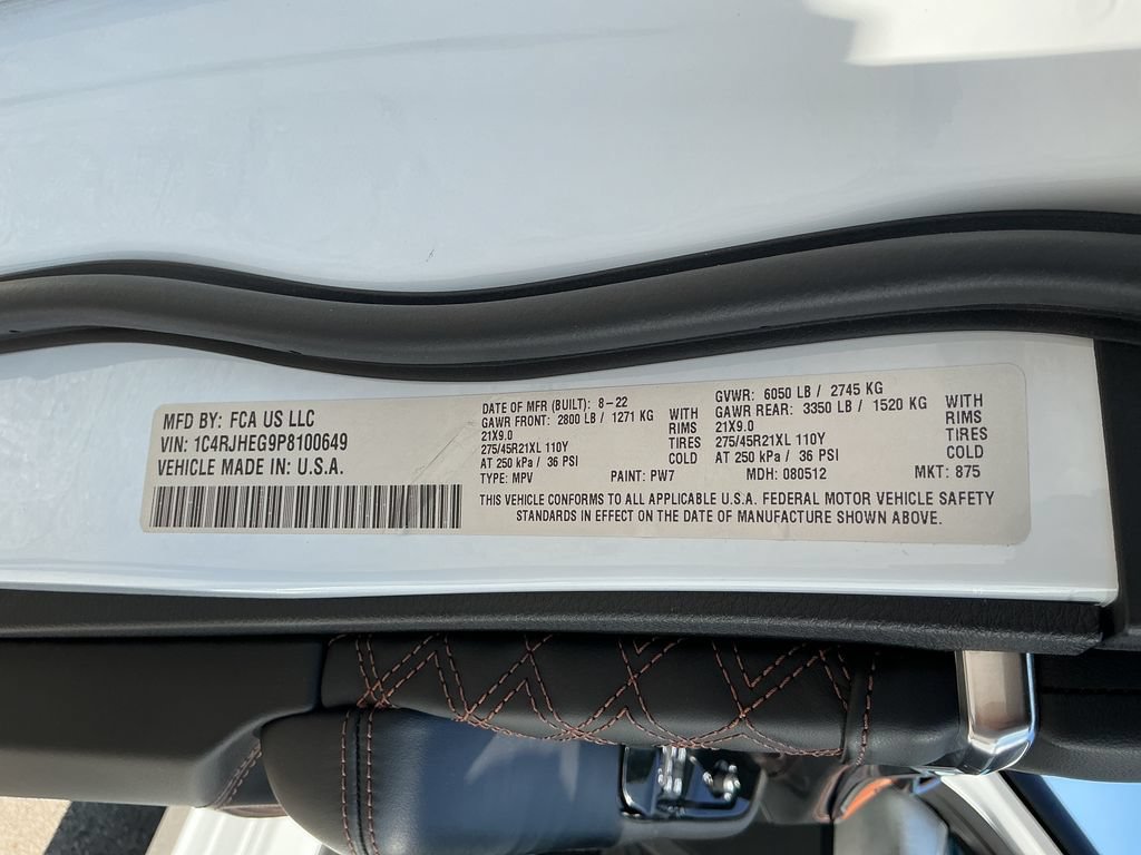Certified 2023 Jeep Grand Cherokee Summit AWD/4WD image 35