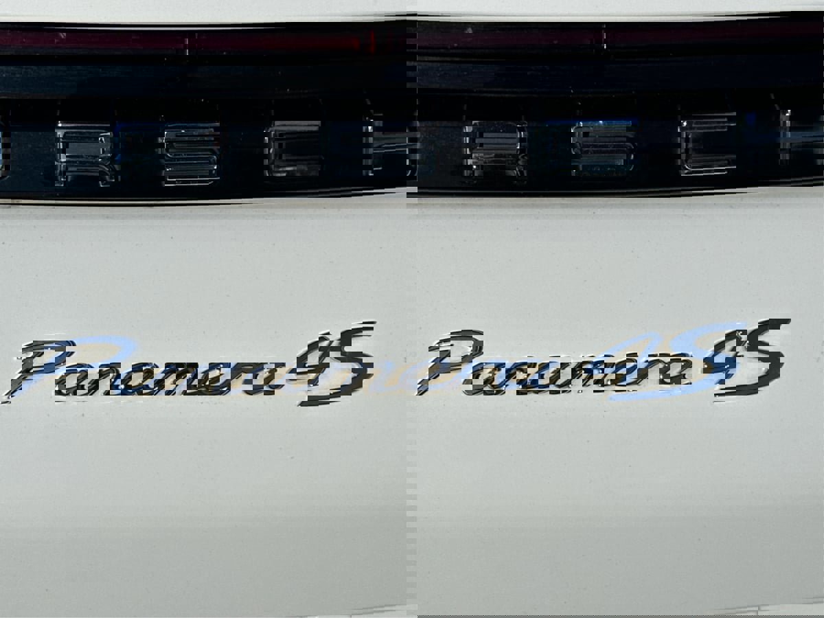 Used 2019 Porsche Panamera 4S image 26