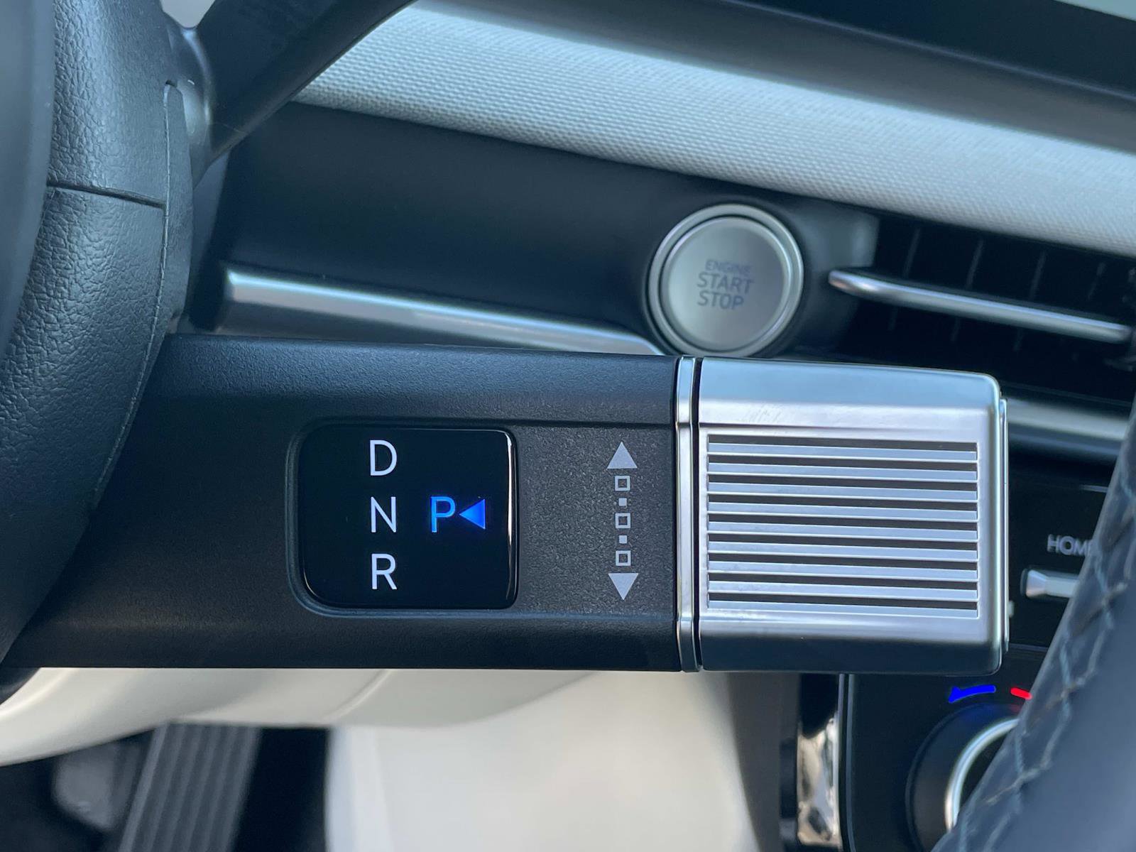 Used 2025 Hyundai Tucson Limited image 18