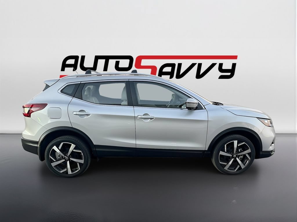 Used 2022 Nissan Rogue Sport SL FWD image 8