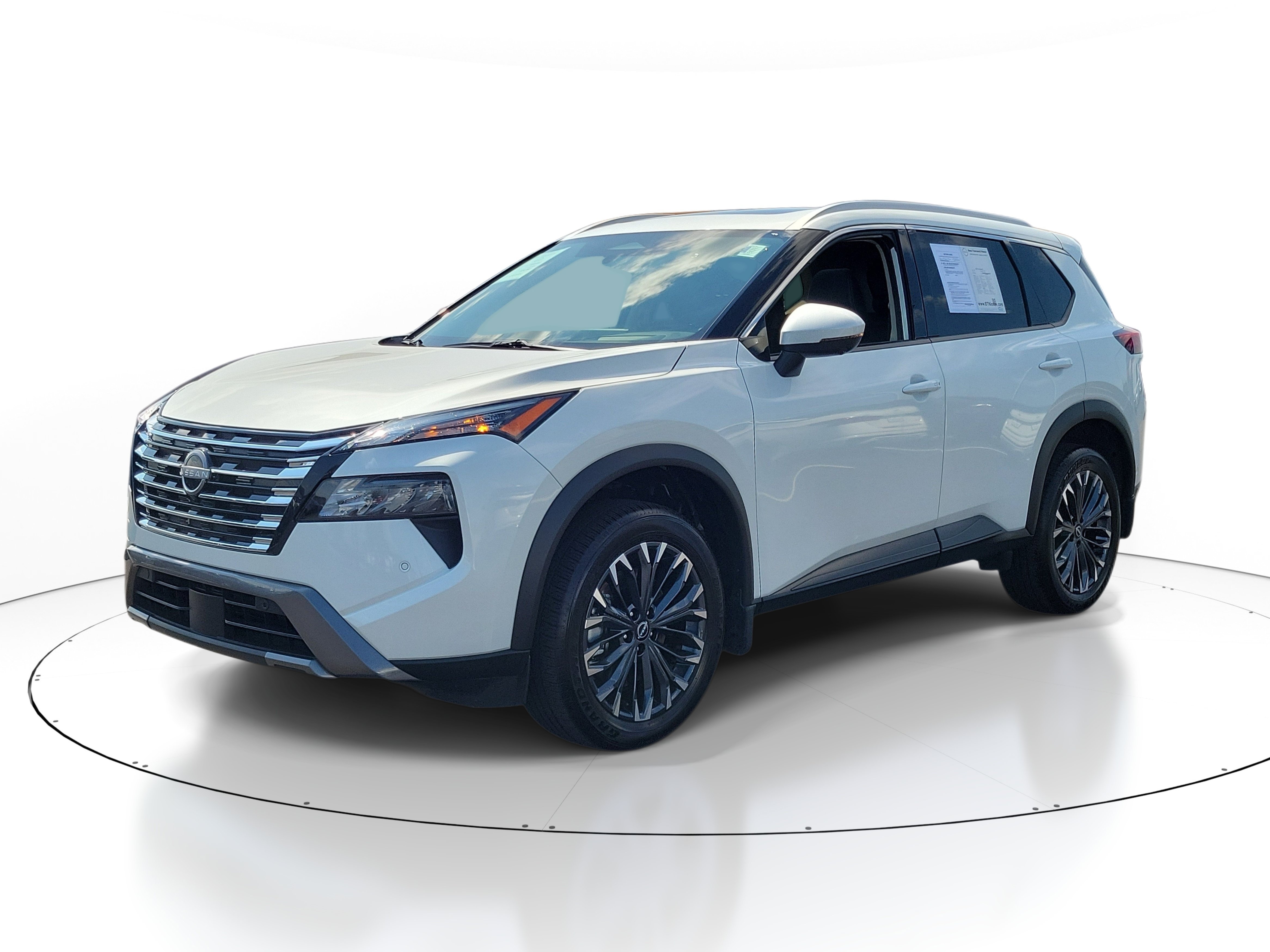 Certified 2025 Nissan Rogue SL w/ Tech Package AWD/4WD image 2