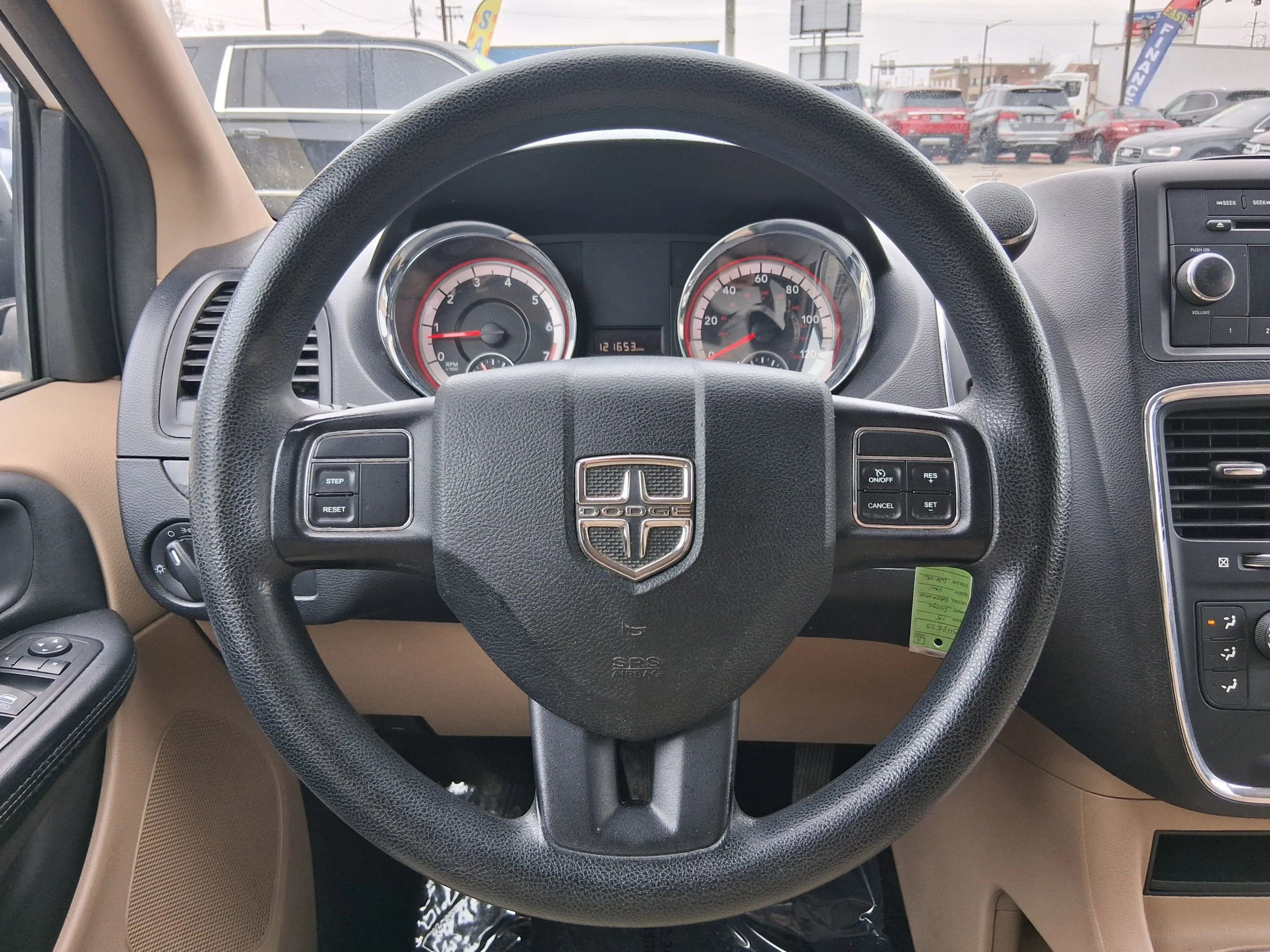 Used 2015 Dodge Grand Caravan SXT FWD image 17