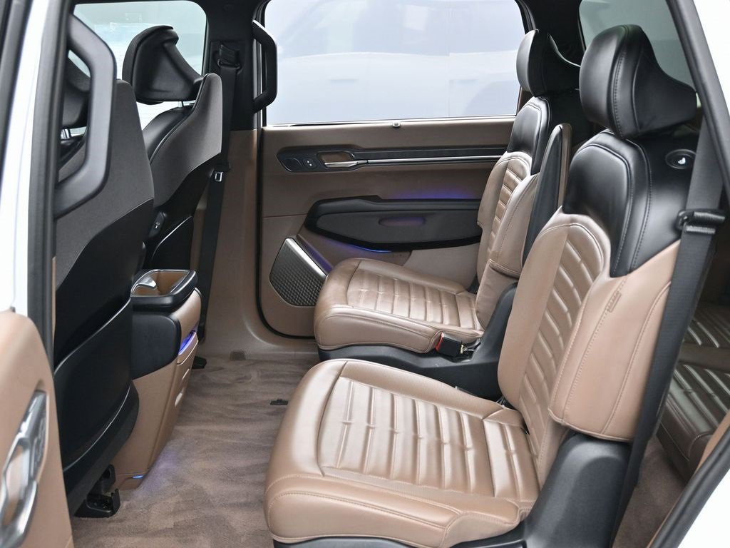 Used 2024 Kia EV9 Land image 32