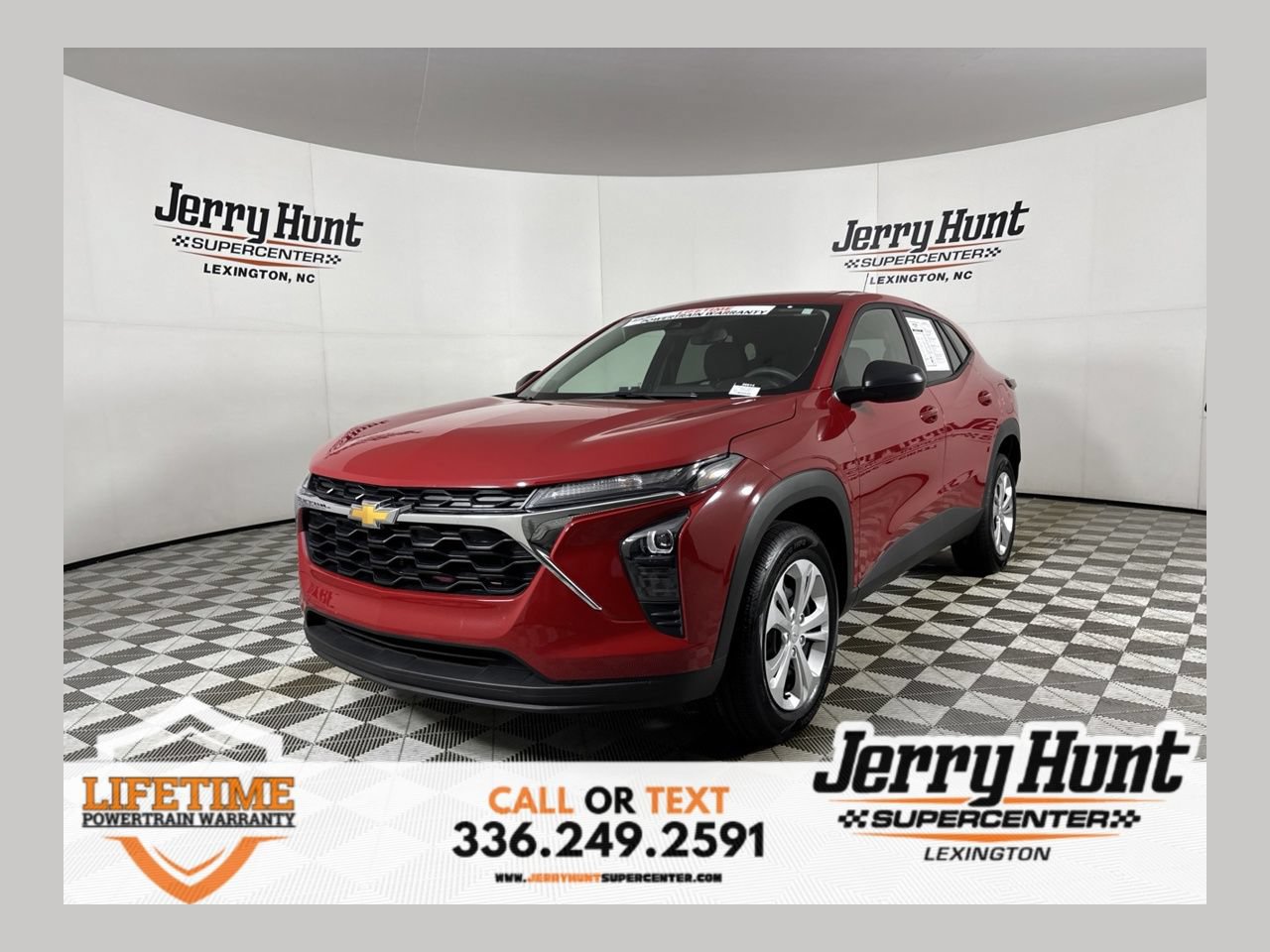 Used 2026 Chevrolet Trax LS FWD image 1