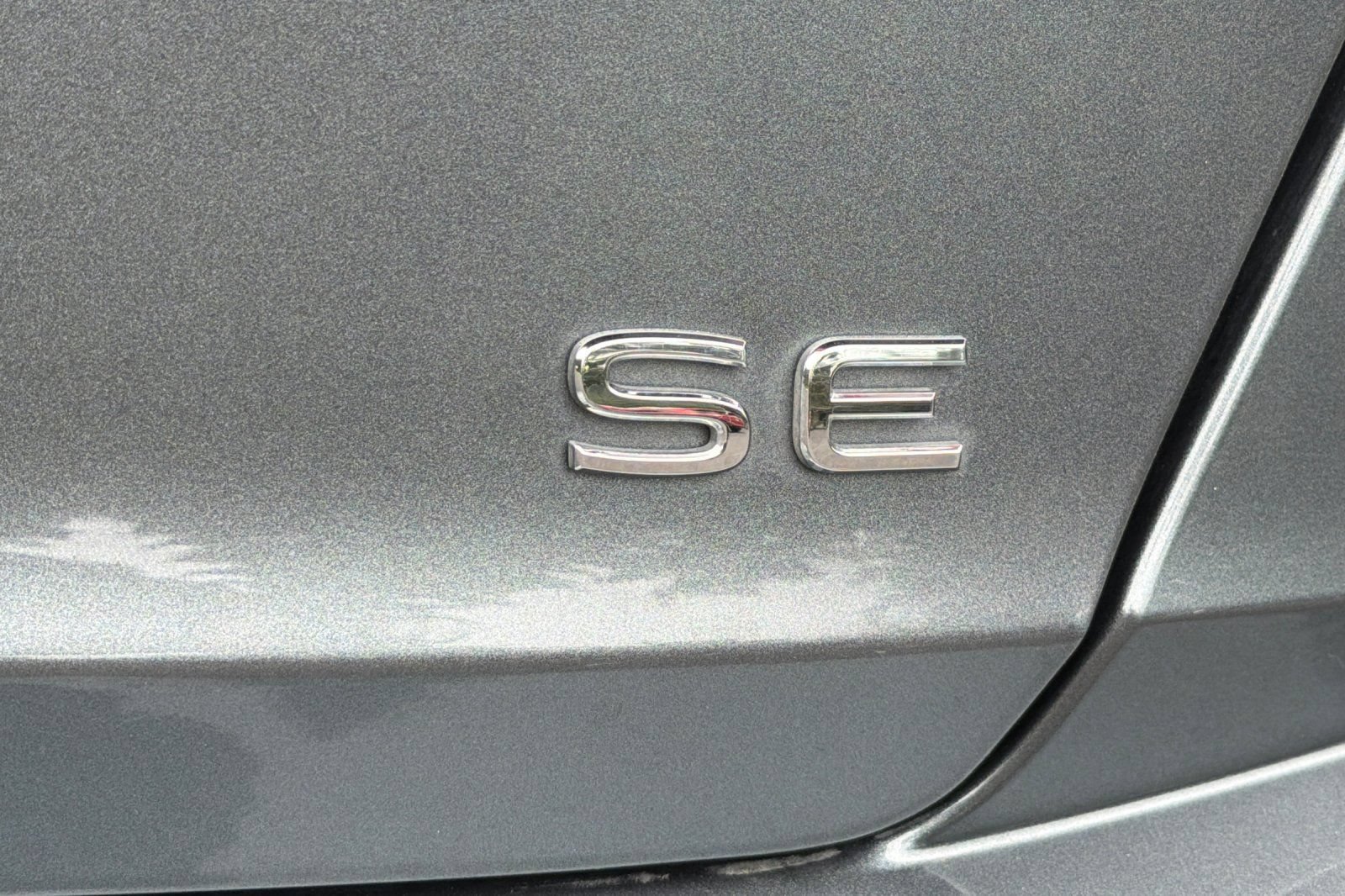 Used 2025 Volkswagen Jetta SE FWD image 26