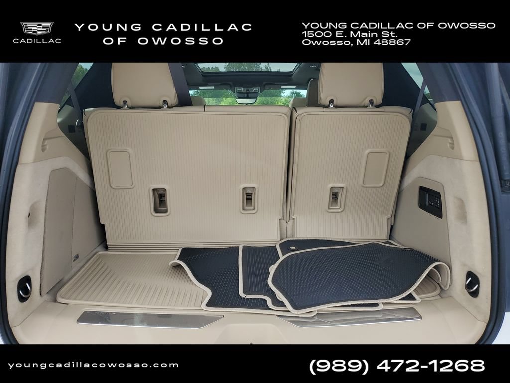 Used 2024 Cadillac Escalade Premium Luxury AWD/4WD image 32