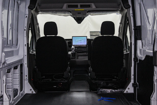 New 2027 Ford Transit 250 148 Medium Roof RWD image 10