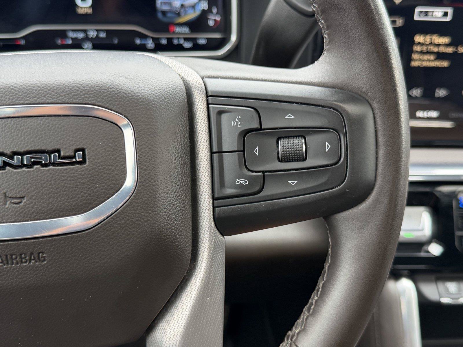 Used 2024 GMC Sierra 3500 Denali w/ Denali Reserve Package AWD/4WD image 23