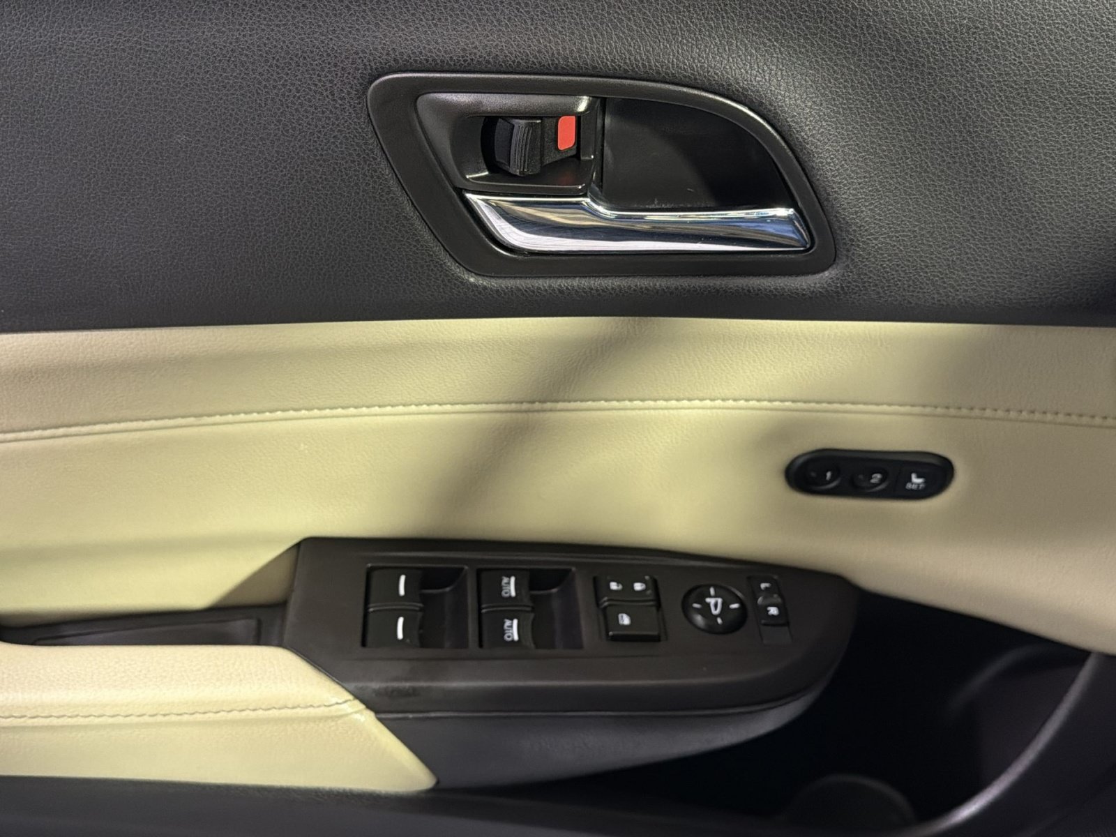 Used 2017 Acura ILX FWD image 33