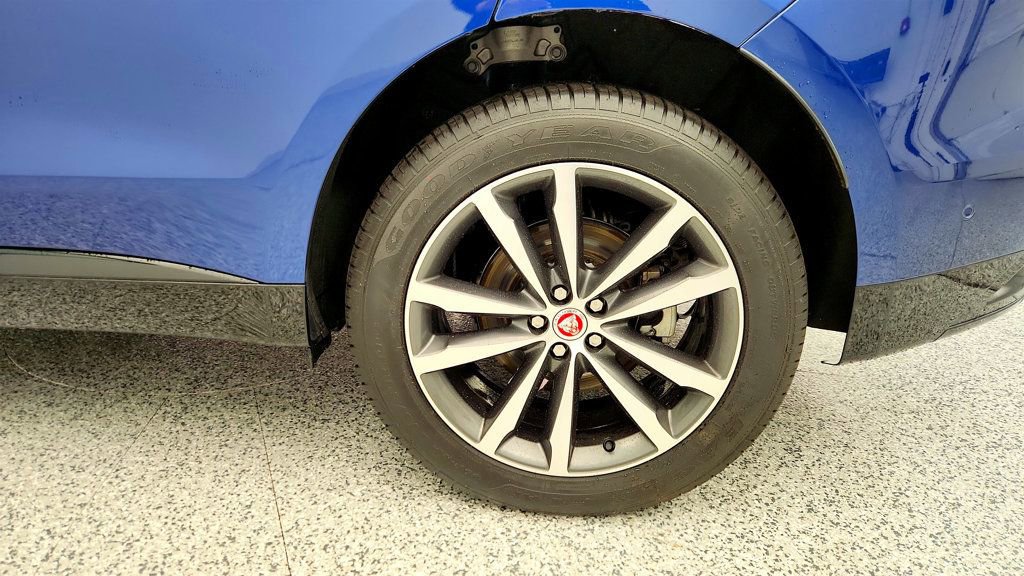 Used 2021 Jaguar F-PACE S image 9