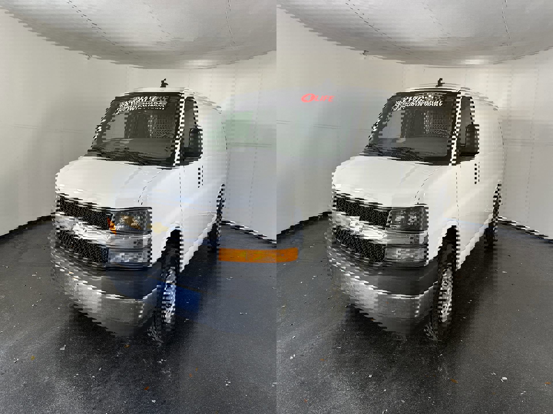 Used 2022 Chevrolet Express 2500 w/ Driver Convenience Package image 6