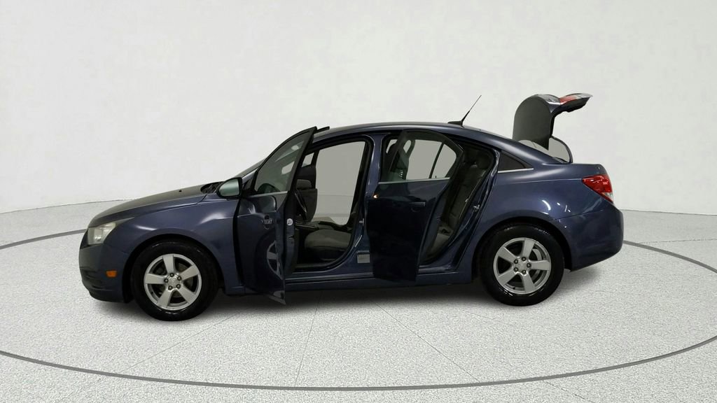 Used 2014 Chevrolet Cruze LT image 14