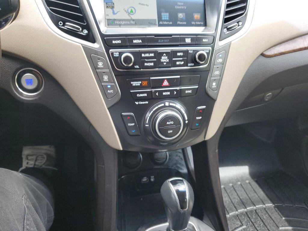 Used 2017 Hyundai Santa Fe Limited FWD image 36