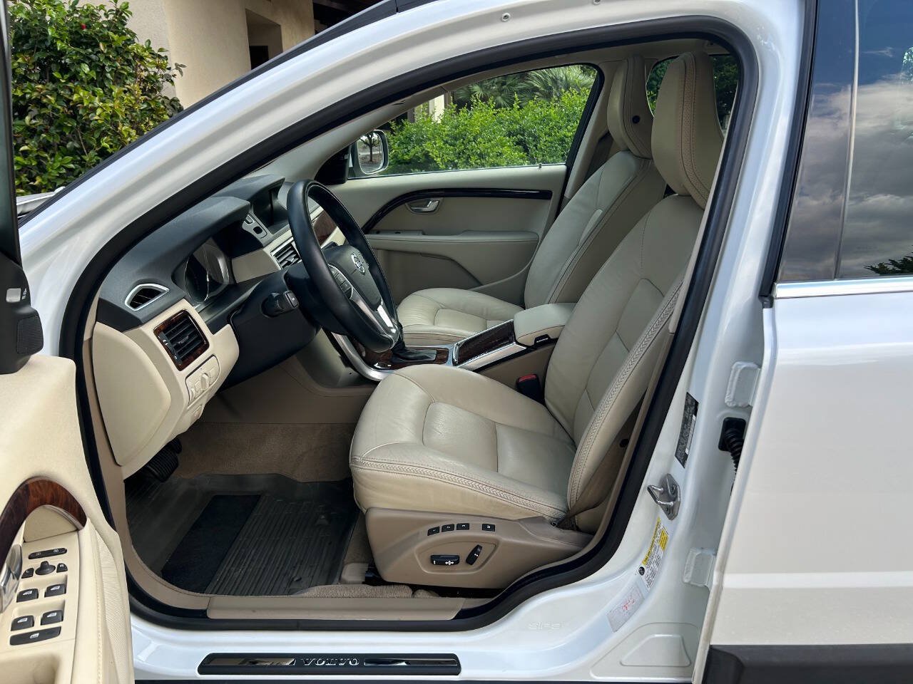 Used 2014 Volvo XC70 3.2 FWD image 26