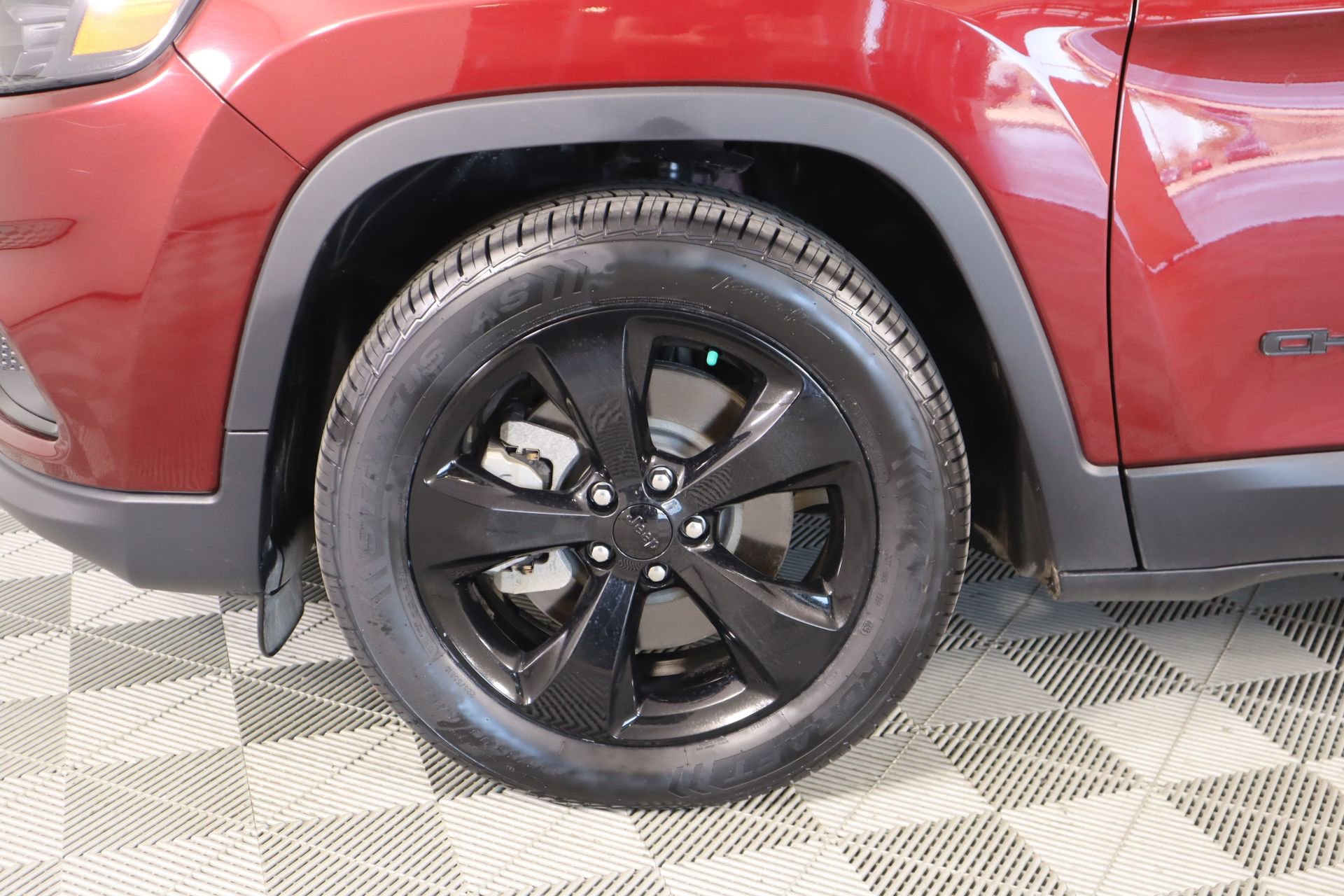 Used 2021 Jeep Cherokee Latitude Plus image 17