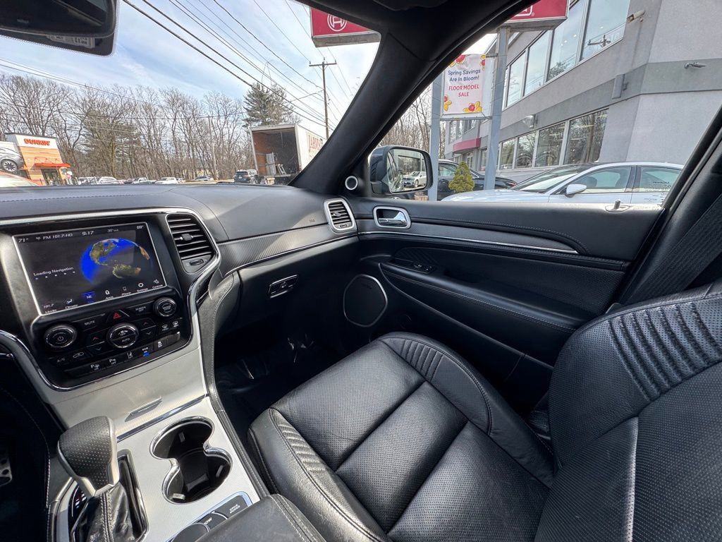 Used 2018 Jeep Grand Cherokee SRT image 29