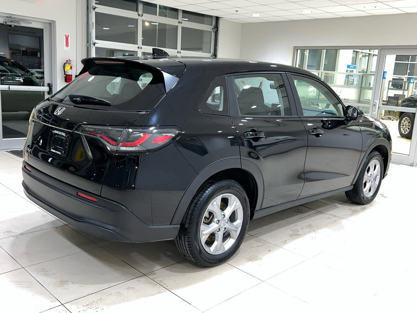 Certified 2024 Honda HR-V LX image 9