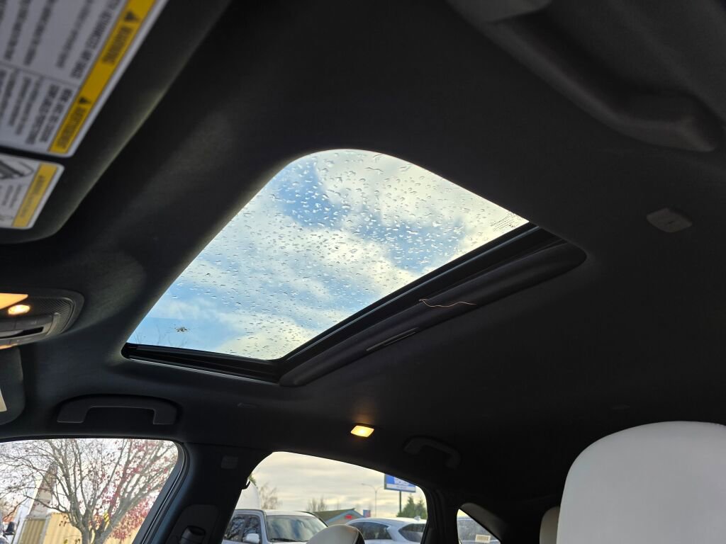 Used 2024 INFINITI QX55 Luxe image 18