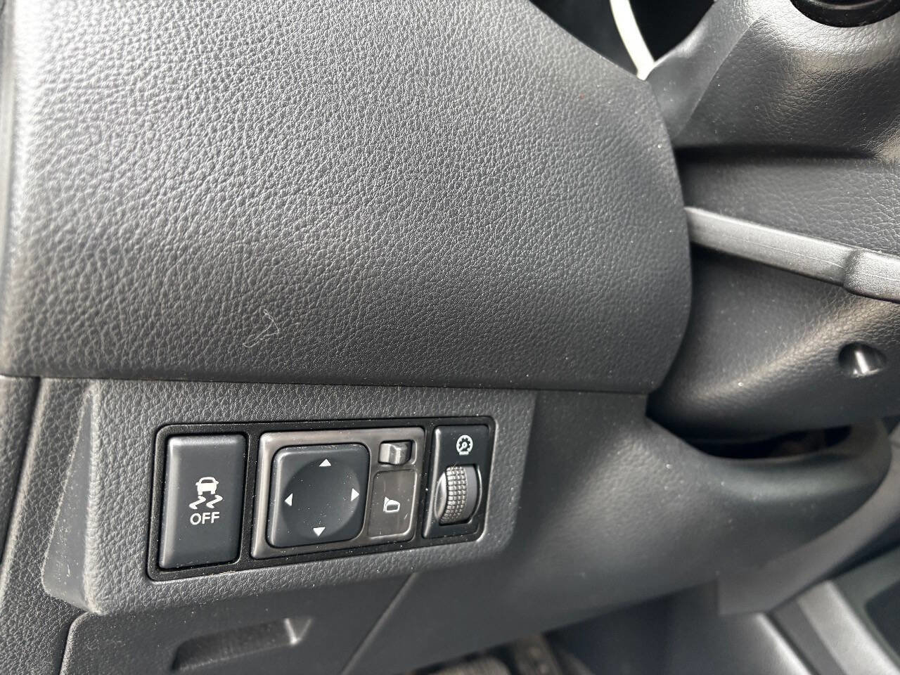 Used 2012 Nissan Versa 1.8 S w/ Plus Pkg image 22