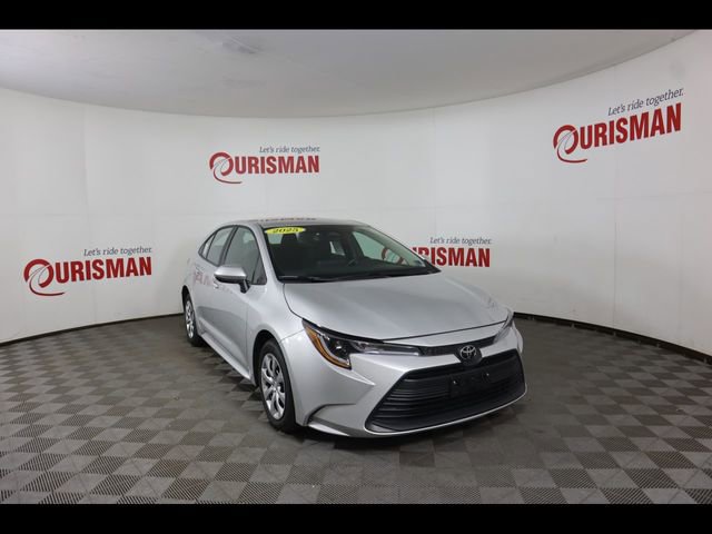 Used 2025 Toyota Corolla LE image 16