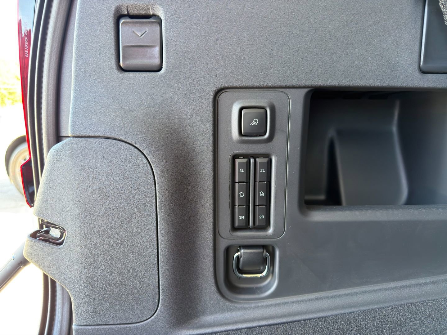 New 2025 Ford Expedition Active image 18