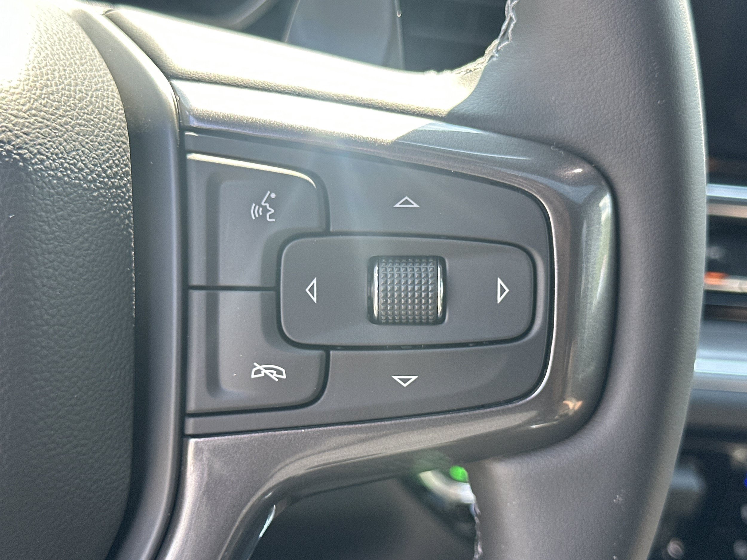 New 2026 Chevrolet Silverado 1500 High Country w/ High Country Premium Package AWD/4WD image 26
