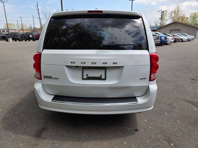 Used 2020 Dodge Grand Caravan GT FWD image 5