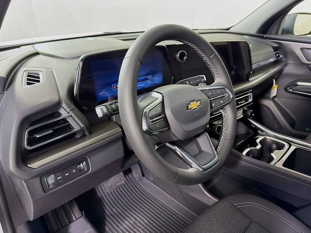 New 2026 Chevrolet Traverse LT w/ LPO, Floor Liner Package AWD/4WD image 9