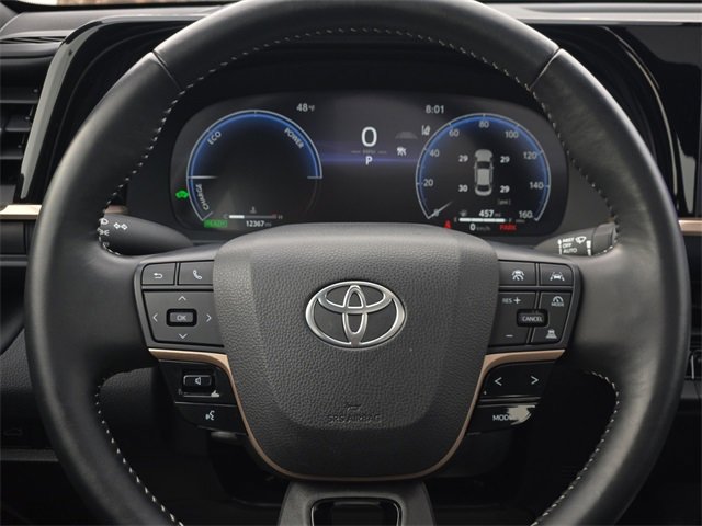 Used 2025 Toyota Crown Limited image 26