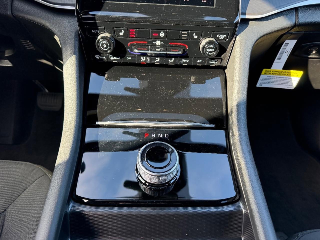 New 2025 Jeep Grand Cherokee Laredo X w/ Luxury Tech Group I image 18