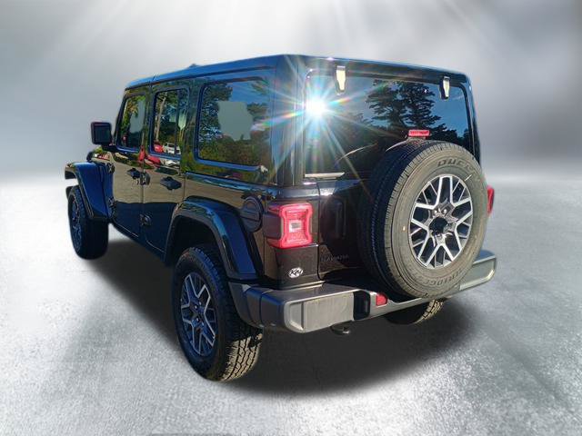 Used 2025 Jeep Wrangler Unlimited Sahara AWD/4WD image 3