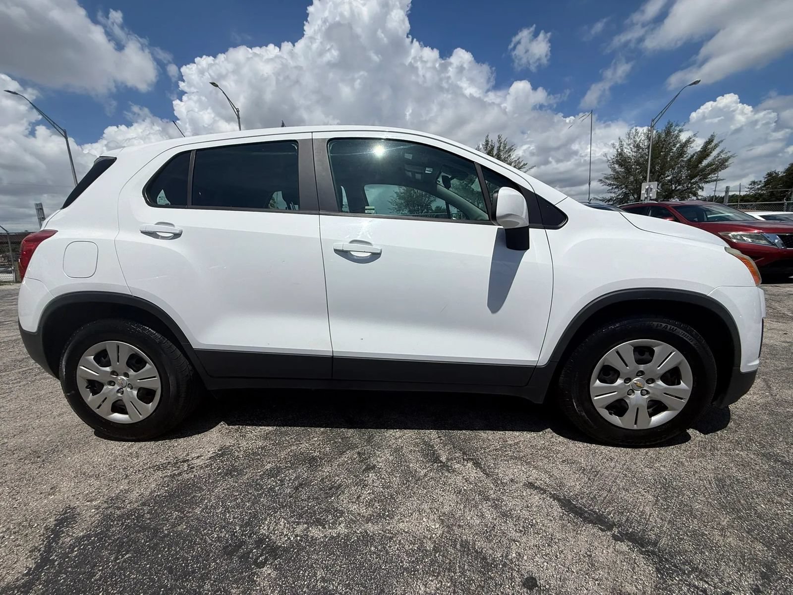 Used 2016 Chevrolet Trax LS FWD image 4