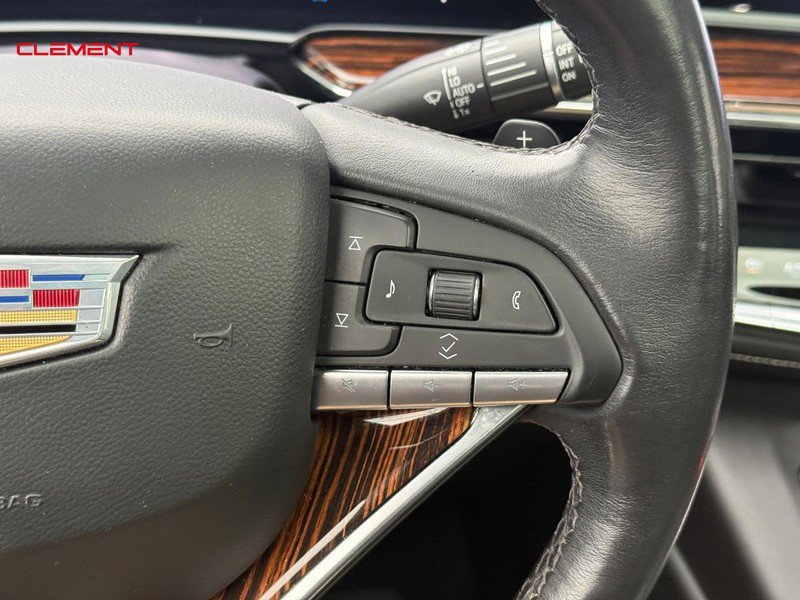 Used 2021 Cadillac Escalade Premium Luxury AWD/4WD image 23