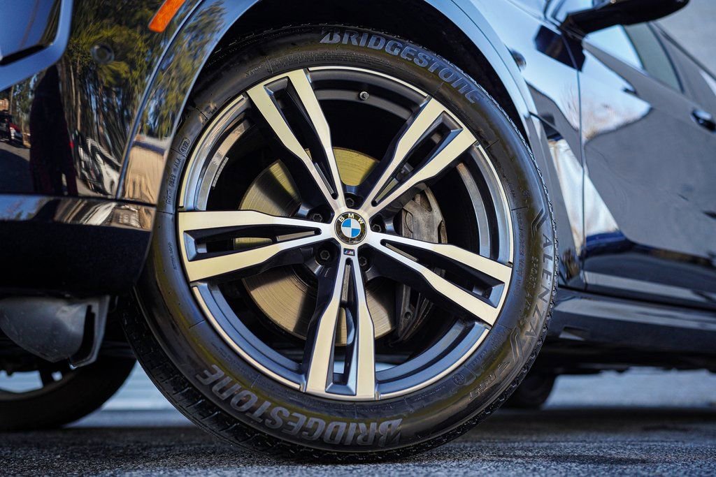 Used 2023 BMW X7 xDrive40i w/ M Sport Package image 19