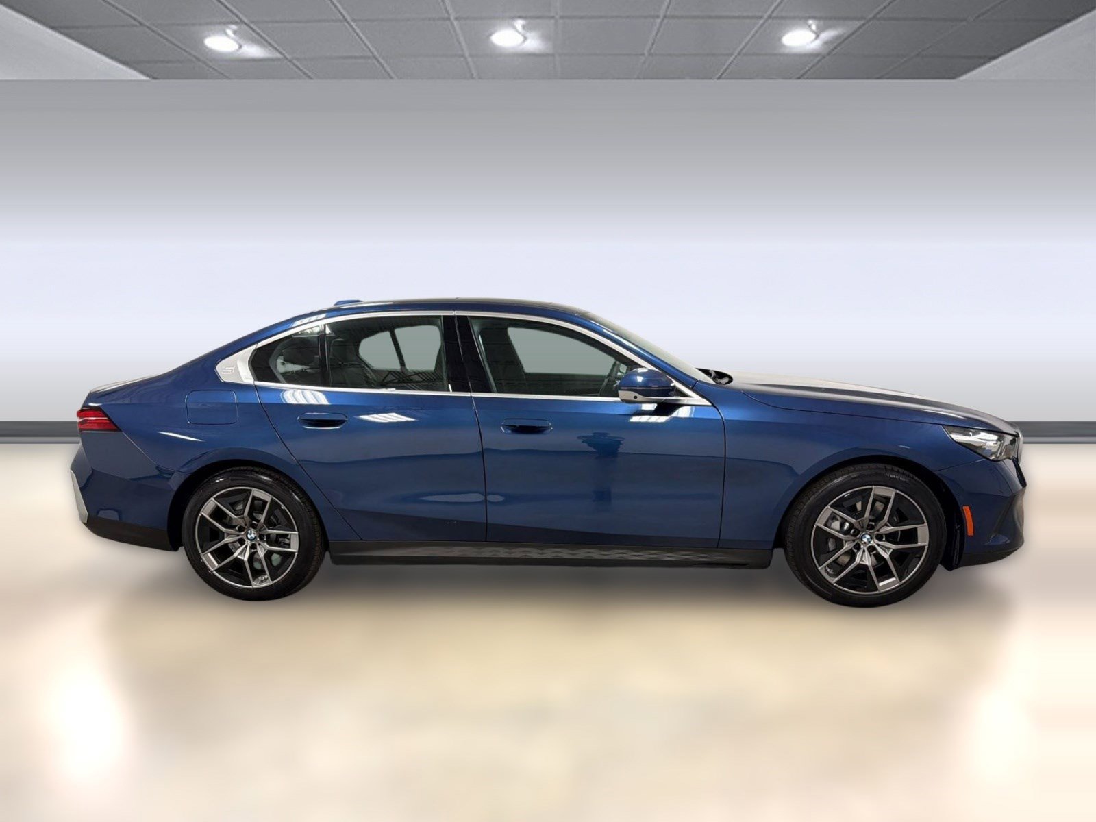 Certified 2026 BMW 530i image 7