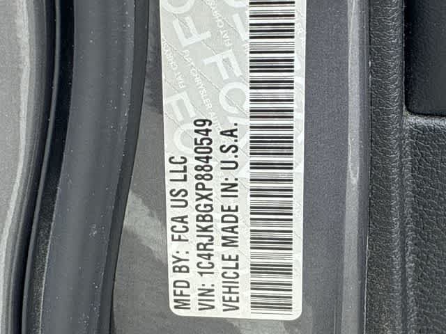 Used 2023 Jeep Grand Cherokee L Limited AWD/4WD image 37